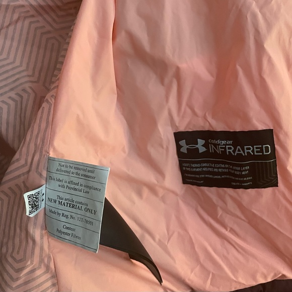 Brand new “Under Armour “coat for women.Size-L,color purple (burgundy). - Picture 9 of 11